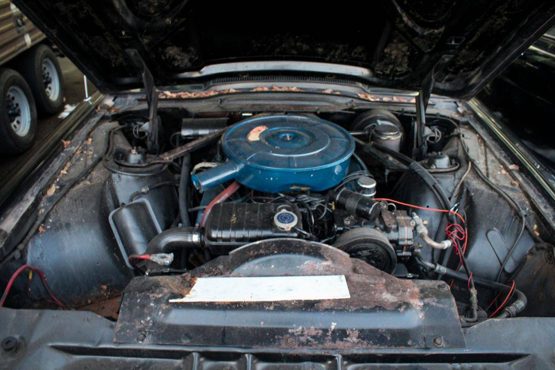 Illustration for article titled At $2,999, Would This 1965 Ford Thunderbird Be A Classical Gas?